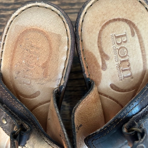 Born Tinari Women's Black Leather Buckle Two-Strap Heeled Sandal Size 8 M - Picture 5 of 11